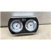 Image 5 : Co-Op Solar 6 Solar Fence Controller with Solar Panel and Bios Thermometer/Hygrometer