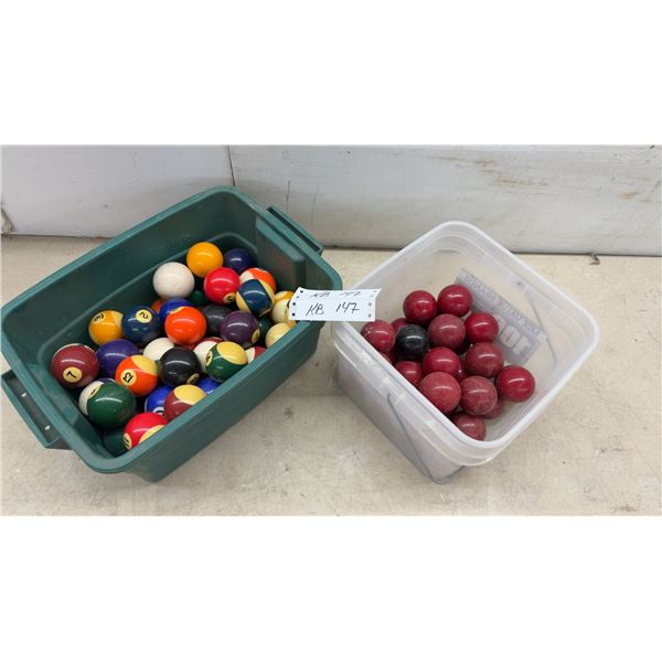 Assorted Pool Balls: Boston & Snooker