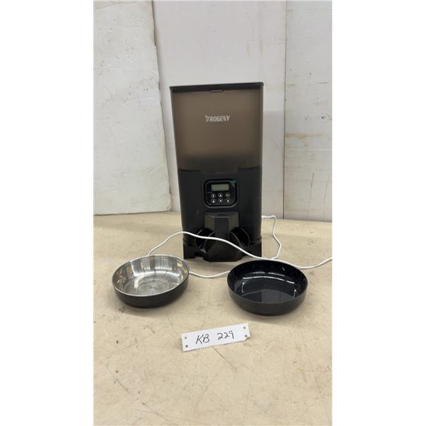 Rogeny Automatic Pet Feeder with Digital Display and Two Feeding Bowls