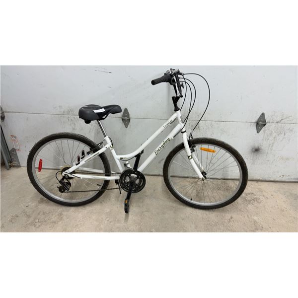 Everyday Traveler Step-Through Comfort Bicycle with Shimano SIS Indexed Shifting Drivetrain, 25"