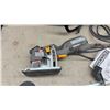 Image 3 : Rockwell Versacut RK3440K Mini Circular Saw with Laser, Wood Chisel Set, Sandpaper, and More