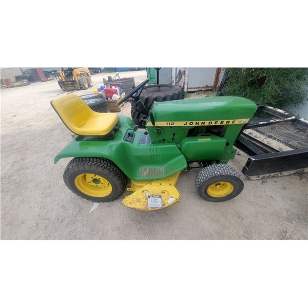 John Deere 112 Square-Fender Garden Tractor with Mower Deck Needs Tune up Not Running from Sitting