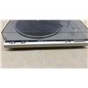 Image 9 : Technics SL-B200 Frequency Generator Servo Automatic Turntable System with Dust Cover