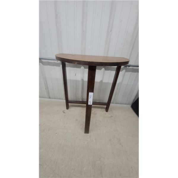 Wooden Demilune Console Table with Fluted Front Leg 23 x 12 x 20" Half Moon Shape