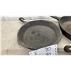 Image 5 : Collection of Four Vintage Cast Iron Skillets in Various Sizes