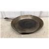 Image 3 : Le Creuset-Style Orange Enameled Cast Iron Skillet and Cast Iron Skillets