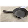 Image 5 : Le Creuset-Style Orange Enameled Cast Iron Skillet and Cast Iron Skillets