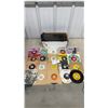 Image 1 : Collection of Vintage 7" 45 RPM Vinyl Records, Various Labels and Artists, and More
