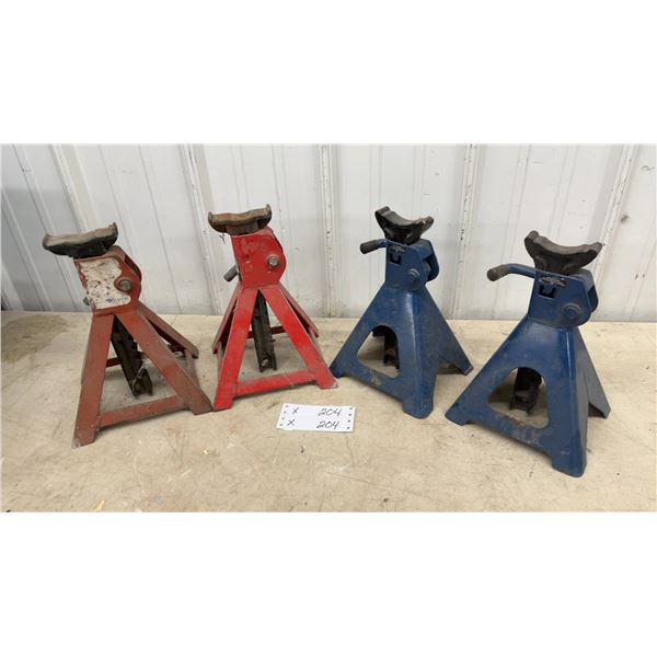 Set of Four Jack Stands, Two Blue and Two Red