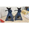 Image 3 : Set of Four Jack Stands, Two Blue and Two Red