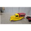 Image 2 : Coca-Cola Die-Cast Collectible Vehicles, 1913-1937 Ford Model T and Delivery Trucks, Set of Four