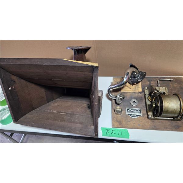 Victrola VV4-3 Gramophone Motor (Works) Pick Up Arm, Needles and Loud Speaker.