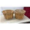 Image 6 : Vintage Electric Fan, Two Wooden Bushel Baskets, and Washboard