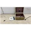 Image 7 : View-Master S-1 Projector by Stereocraft Engineering with Case and Instructions