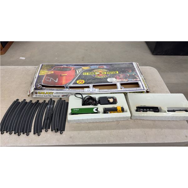 Bachmann E-Z Track III System Galaxy HO Scale Electric Train Set with CP Rail Cars