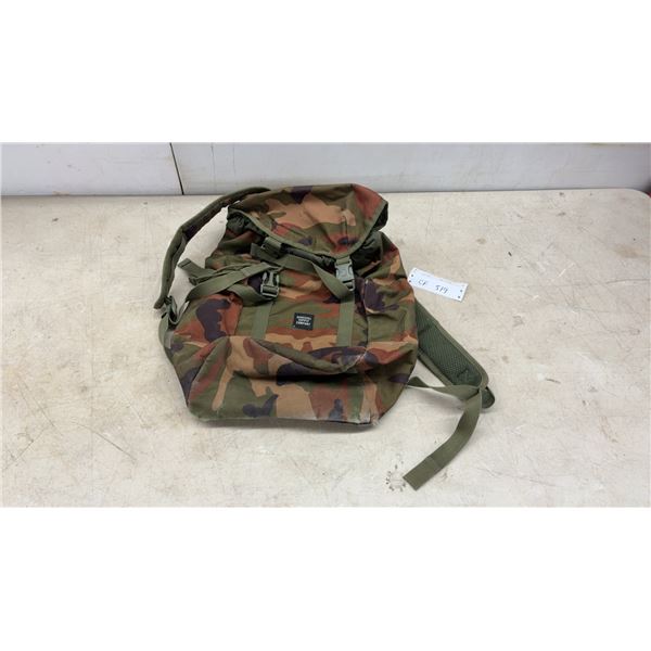 Herschel Supply Company Retreat Backpack in Woodland Camouflage