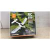 Image 6 : HobbyZone Duet RTF Twin-Engine Radio-Controlled Airplane with Controller and Manual