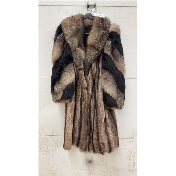 Full-Length Fur Coat with Contrasting Striped Pattern and Long-Haired Collar
