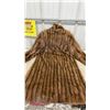 Image 2 : Full-Length Fur Coat with Hook-And-Eye Closure, Sz M-L. Some Damage at Button Closure