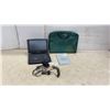 Image 1 : Insignia Portable DVD Player with Car Adapter, Manual, and Carrying Case