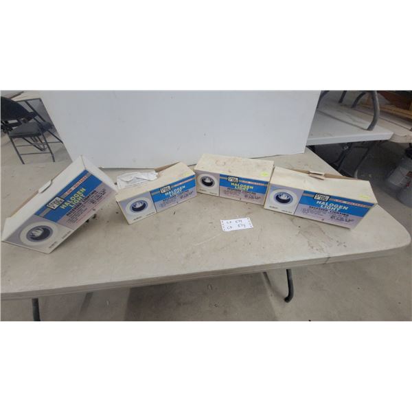 Style Line Low Voltage Halogen Recessed Lights Model 22520-BLK, Black Trim, Lot of Four