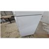 Image 3 : GE Top-Freezer Refrigerator, White, Two-Door with Bar Handles 30 x 30 x 64"