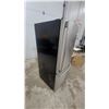 Image 2 : LG Stainless Steel Bottom Freezer Refrigerator 67 x 30 x 30"