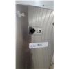 Image 3 : LG Stainless Steel Bottom Freezer Refrigerator 67 x 30 x 30"