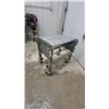 Image 2 : Expandable Gravity Roller Conveyor with Locking Casters