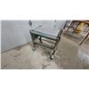 Image 4 : Expandable Gravity Roller Conveyor with Locking Casters