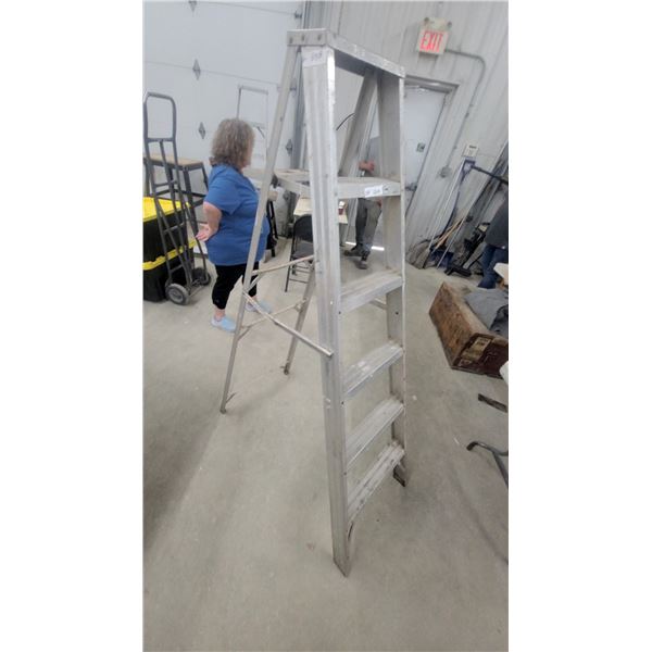 6-Foot Heavy-Duty Aluminum A-Frame Step Ladder, 5-Step