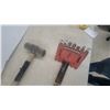 Image 2 : Roofers Shingle Shovell with Toothed Blade and Short-Sledge Hammer