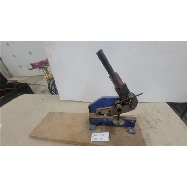 Manual Bench Shear, Lever-Operated, Mounted on Wooden Base 6"