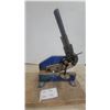 Image 2 : Manual Bench Shear, Lever-Operated, Mounted on Wooden Base 6"