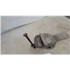 Image 3 : Cast Iron Post Vise with Mounting Bracket and Handle Number 2