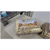 Image 2 : Nuremberg Christkindlesmarkt Decorative Lebkuchen Tins with Historical Market Scenes, Lot of Four