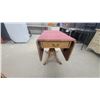 Image 4 : Vintage Drop-Leaf Pedestal Table with Curved Leg Base