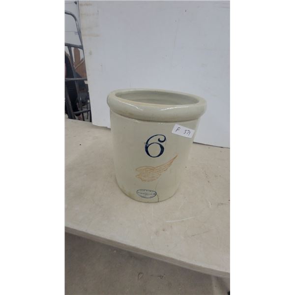 Red Wing Union Stoneware Co. 6-Gallon Crock with Wing Logo Has Cracks