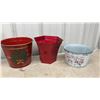 Image 7 : Christmas Decorative Containers Including Sleighs, Baskets, Boxes, and More
