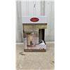 Image 3 : Candle Warmers Vintage Bulb Illumination Fragrance Warmer and Milkhouse Candle Co. Soy Melts