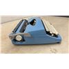 Image 4 : Webster XL-747 Portable Manual Typewriter in Light Blue with Automatic Repeat Spacer