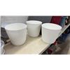 Image 7 : White Wooden Swan-Shaped Planter, Urn Planter, Ceramic Pumpkins, Fleurs & Jardin Pot, and More