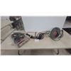 Image 1 : Brooder Lamp with Wire Guard and Extension Cord Plus
