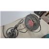 Image 3 : Brooder Lamp with Wire Guard and Extension Cord Plus