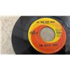Image 7 : Large Collection of 45 RPM Vinyl Record Singles and Albums Including Beach Boys and More