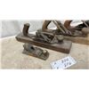 Image 2 : 3 Vintage Wooden Hand Planes Including Union Manufacturing Co. and One Small Metal Plane