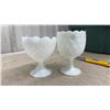 Image 5 : Milk Glass Collection Including GlasBake Divided Dish, Hobnail Vase, and More