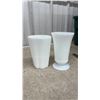 Image 8 : Milk Glass Collection Including GlasBake Divided Dish, Hobnail Vase, and More