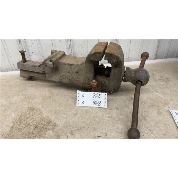 Nikon Vise Company Bench Vise