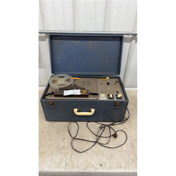 Webcor Royal High Fidelity Reel-To-Reel Tape Recorder Model EP-2301-1 in Case